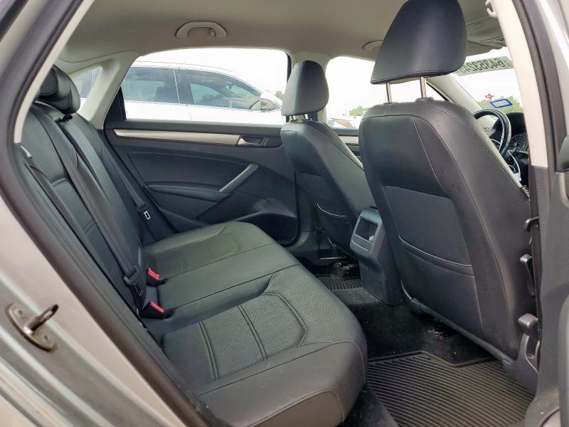 1VWAP7A34EC004752 - 2014 VOLKSWAGEN PASSAT S 银色 照片 10