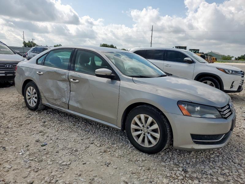 1VWAP7A34EC004752 - 2014 VOLKSWAGEN PASSAT S 银色 照片 4