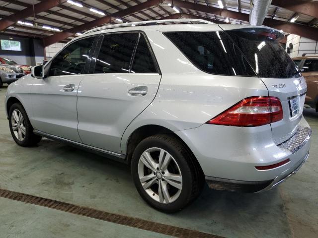4JGDA5HB6DA144584 - 2013 MERCEDES-BENZ ML 350 4MATIC SILVER photo 2