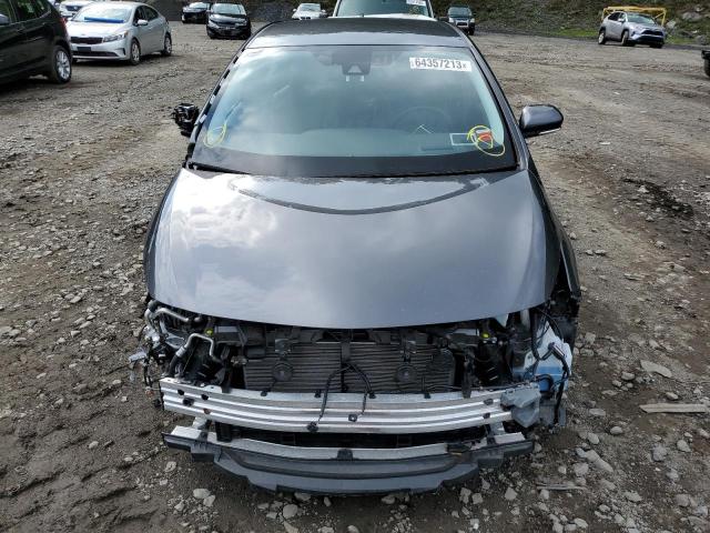 JTDKARFP0L3152569 - 2020 TOYOTA PRIUS PRIM LE GRAY photo 5