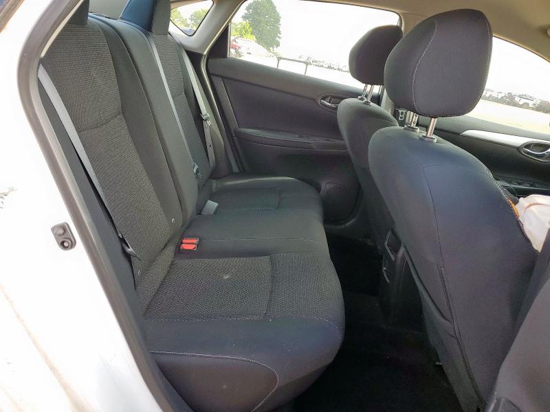 3N1AB7AP2KY395202 - 2019 NISSAN SENTRA S 白色 照片 10