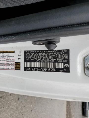 JTKJF5C79B3007502 - 2011 TOYOTA SCION TC 白色 照片 12