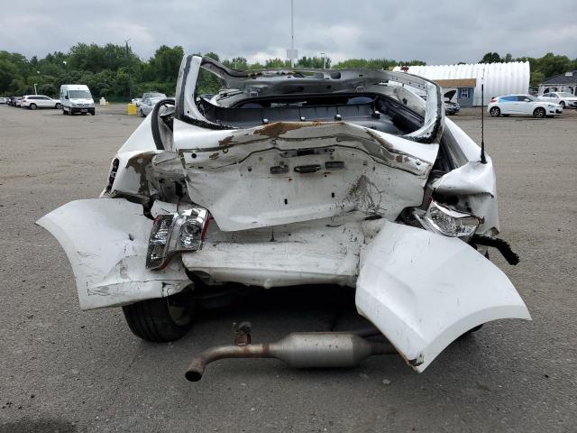 JTKJF5C79B3007502 - 2011 TOYOTA SCION TC 白色 照片 6