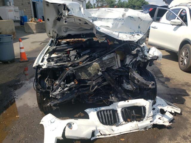 WBAVL1C51EVY19309 - 2014 BMW X1 XDRIVE28I WHITE photo 5