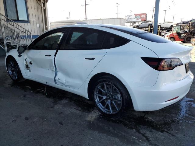 5YJ3E1EA2PF587612 - 2023 TESLA MODEL 3 WHITE photo 2