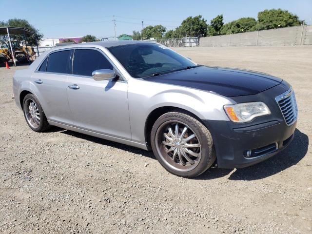 2C3CA5CG6BH533697 - 2011 CHRYSLER 300 LIMITED SILVER photo 4