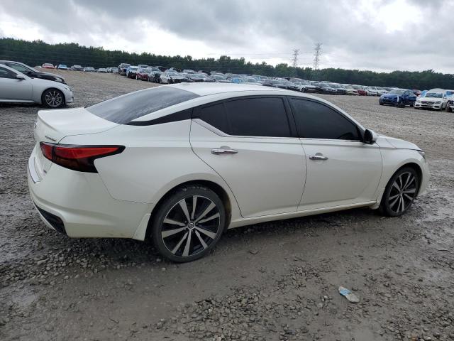 1N4BL4FW4LC153203 - 2020 NISSAN ALTIMA PLATINUM WHITE photo 3