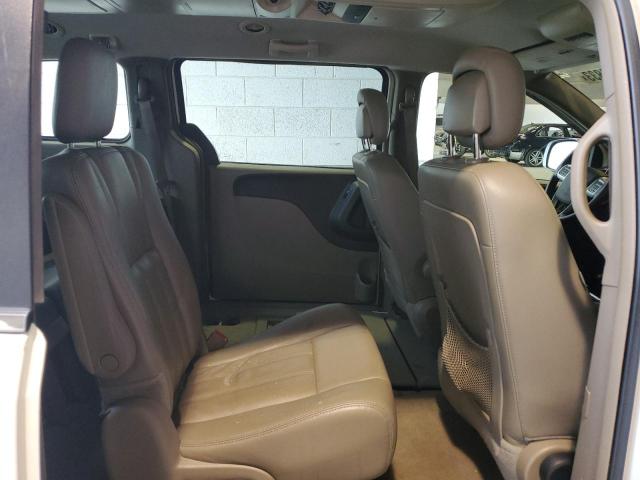 2C4RC1BG2CR337262 - 2012 CHRYSLER TOWN & COU TOURING WHITE photo 11