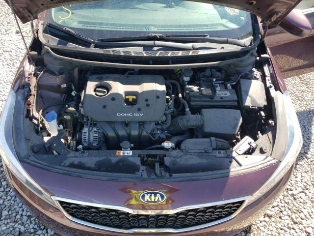 3KPFK4A7XHE081681 - 2017 KIA FORTE LX BURGUNDY photo 11