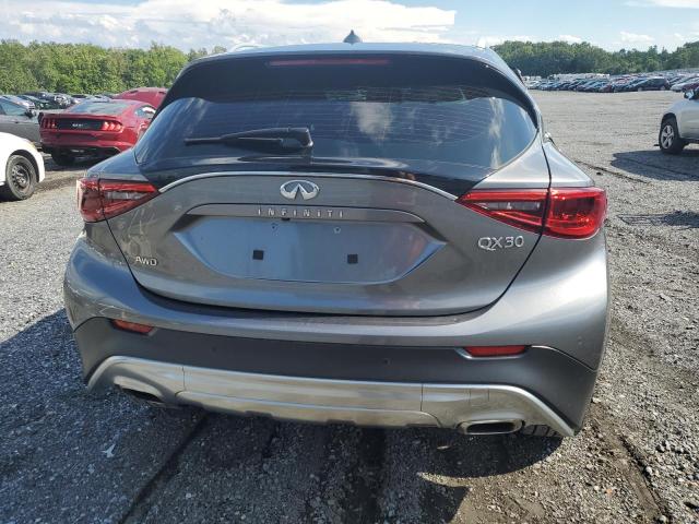 SJKCH5CR4HA024866 - 2017 INFINITI QX30 BASE SILVER photo 6