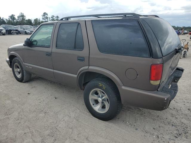 1GNCS13W7W2288083 - 1998 CHEVROLET BLAZER BROWN photo 2