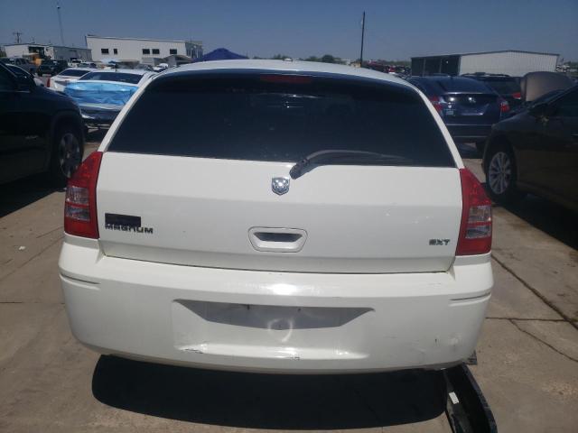 2D4FV47V06H389623 - 2006 DODGE MAGNUM SXT WHITE photo 6