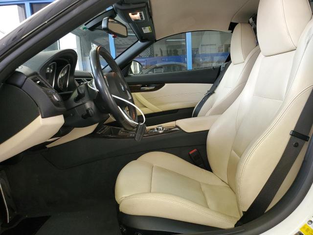 WBALM5C51AE377511 - 2010 BMW Z4 SDRIVE30I WHITE photo 7
