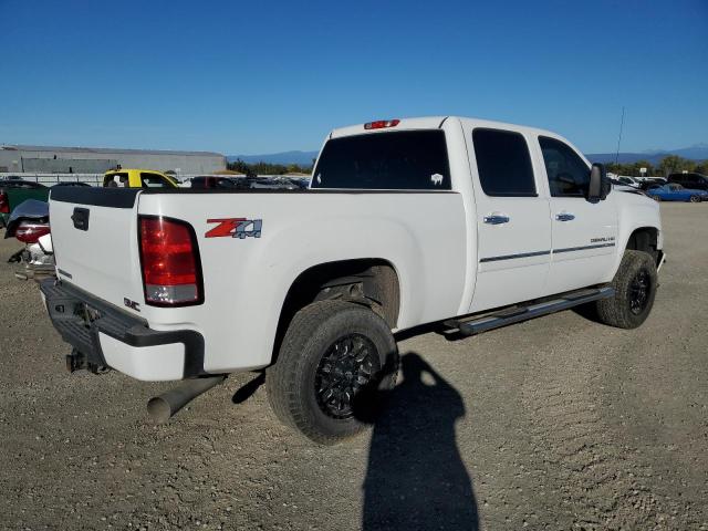 1GT125E80DF100581 - 2013 GMC SIERRA K2500 DENALI WHITE photo 3