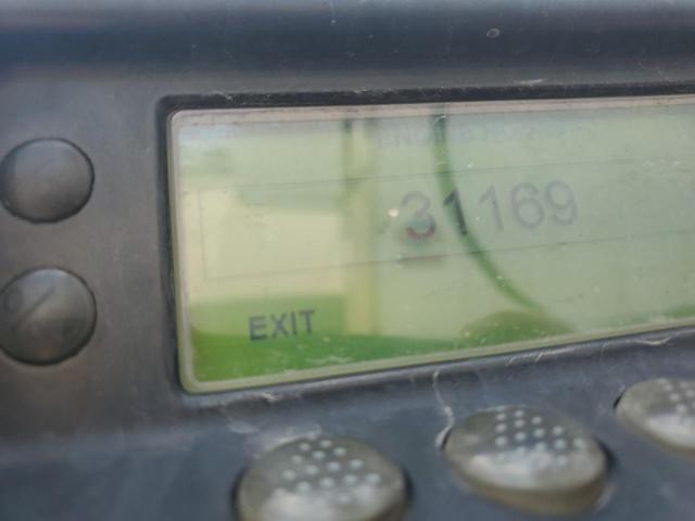 1UYVS2537CM431822 - 2012 UTILITY VS2RA 白色 照片 8