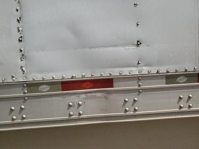 1UYVS2537CM431822 - 2012 UTILITY VS2RA 白色 照片 9