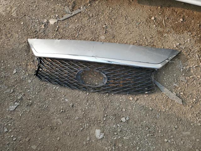 SJKCH5CP9HA017250 - 2017 INFINITI QX30 BASE Silber Foto 12