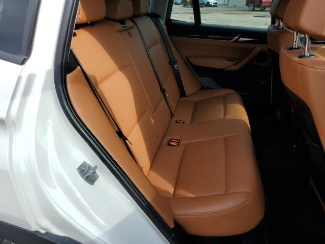 5UXWZ7C33H0V94317 - 2017 BMW X3 SDRIVE28I 白色 照片 11