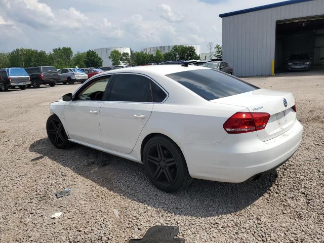 1VWBT7A32EC055893 - 2014 VOLKSWAGEN PASSAT SE WHITE photo 2