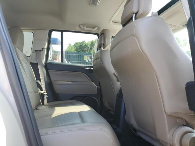 1C4NJDEB5GD793691 - 2016 JEEP COMPASS LATITUDE BEIGE photo 11