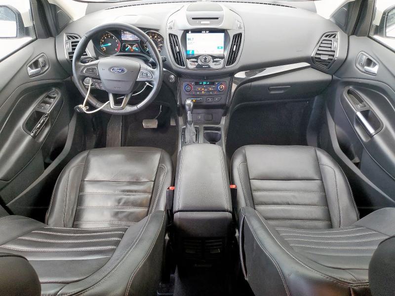 1FMCU0JD1HUC95032 - 2017 FORD ESCAPE TITANIUM Weiß Foto 8