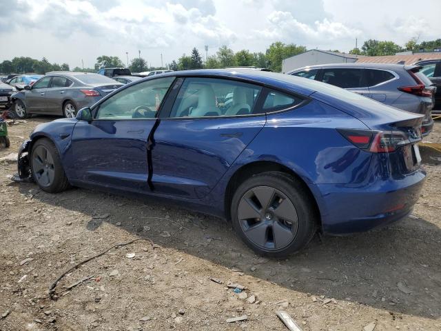 5YJ3E1EB9NF108477 - 2022 TESLA MODEL 3 BLUE photo 2