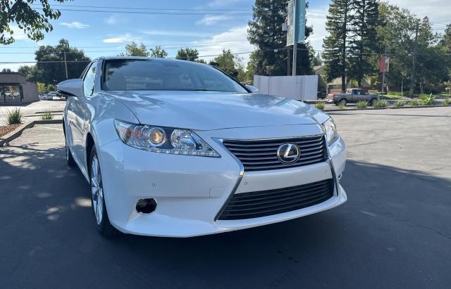 JTHBW1GG6E2053666 - 2014 LEXUS ES 300H WHITE photo 2