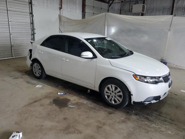KNAFU4A27D5736364 - 2013 KIA FORTE EX WHITE photo 4