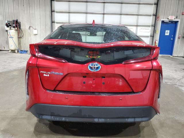 JTDKARFPXJ3070913 - 2018 TOYOTA PRIUS PRIM Kırmızı fotoğraf 6