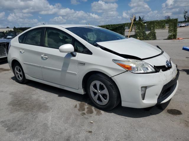 JTDKN3DU2F1992010 - 2015 TOYOTA PRIUS WHITE photo 4