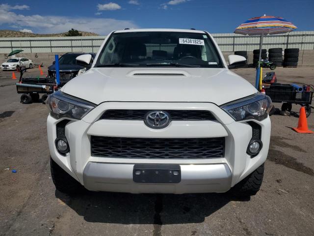 JTEBU5JR9K5677346 - 2019 TOYOTA 4RUNNER SR5/SR5 PREMIUM WHITE photo 5