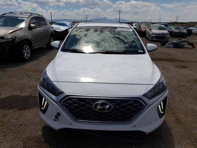 KMHC05LC6LU232496 - 2020 HYUNDAI IONIQ LIMITED WHITE photo 5