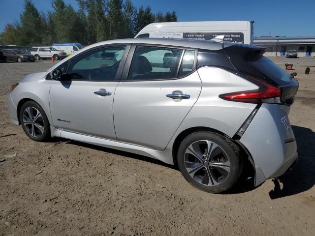 1N4AZ1CP7JC301122 - 2018 NISSAN LEAF S SILVER photo 2