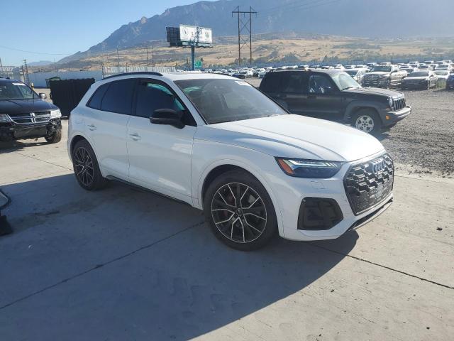 WA1C4AFYXN2027409 - 2022 AUDI SQ5 PRESTIGE WHITE photo 4