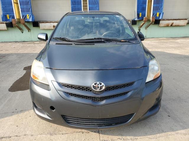 JTDBT923181252583 - 2008 TOYOTA YARIS GRAY photo 5