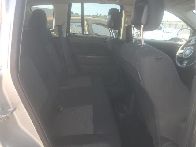 1C4NJCBA1CD565588 - 2012 JEEP COMPASS SPORT 银色 照片 11