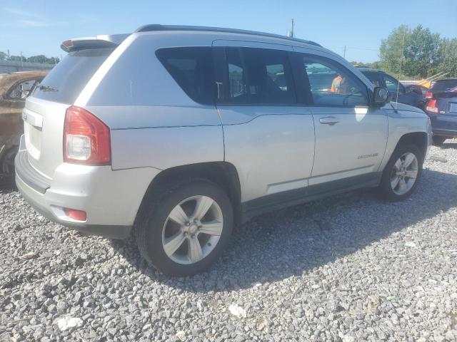 1C4NJCBA1CD565588 - 2012 JEEP COMPASS SPORT 银色 照片 3
