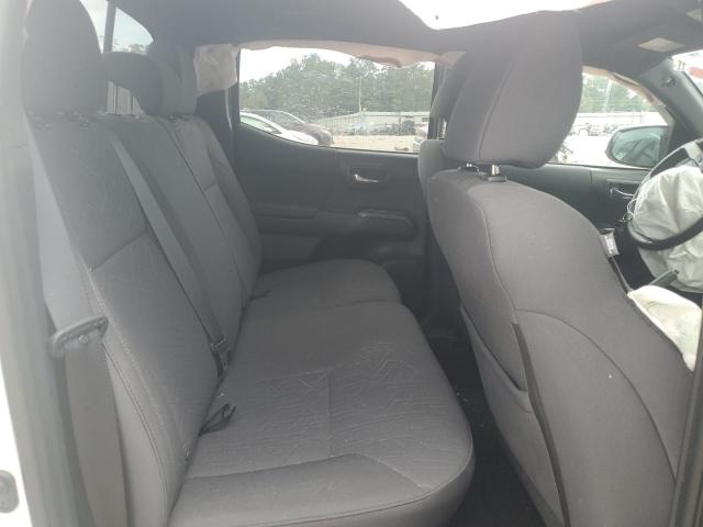 5TFAZ5CN1JX062479 - 2018 TOYOTA TACOMA DOUBLE CAB WHITE photo 10