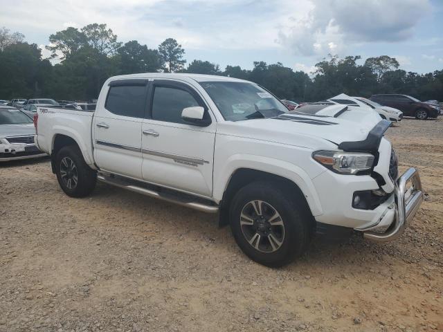 5TFAZ5CN1JX062479 - 2018 TOYOTA TACOMA DOUBLE CAB WHITE photo 4