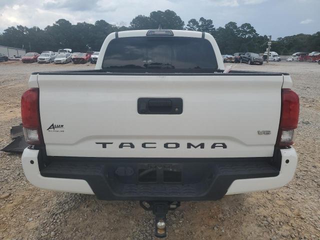 5TFAZ5CN1JX062479 - 2018 TOYOTA TACOMA DOUBLE CAB WHITE photo 6