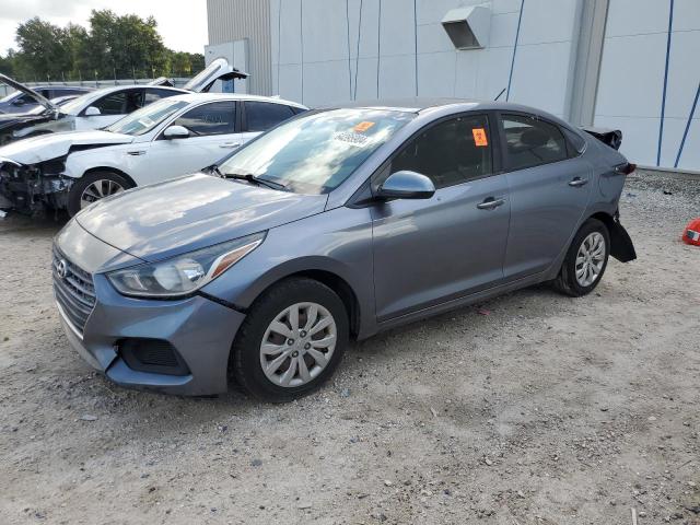 3KPC24A32JE028379 - 2018 HYUNDAI ACCENT SE GRAY photo 1