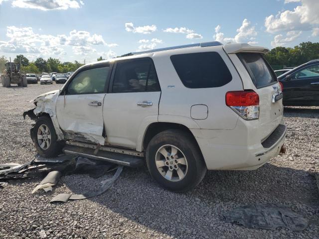 JTEZU5JR7D5058293 - 2013 TOYOTA 4RUNNER SR5 WHITE photo 2