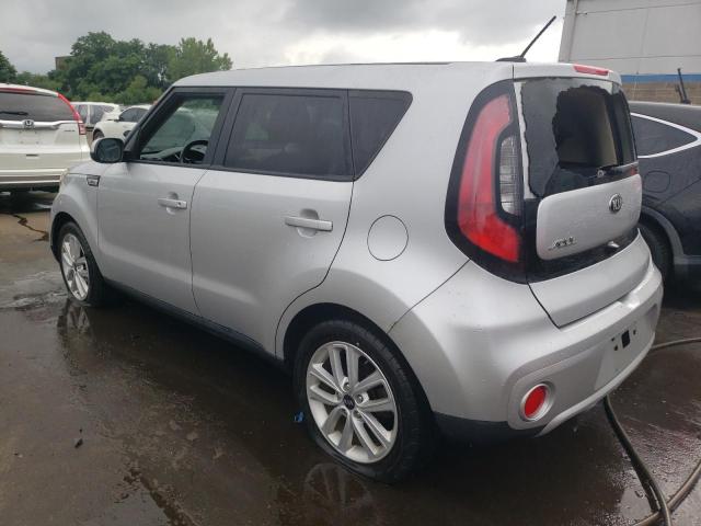 KNDJP3A55J7578146 - 2018 KIA SOUL + SILVER photo 2