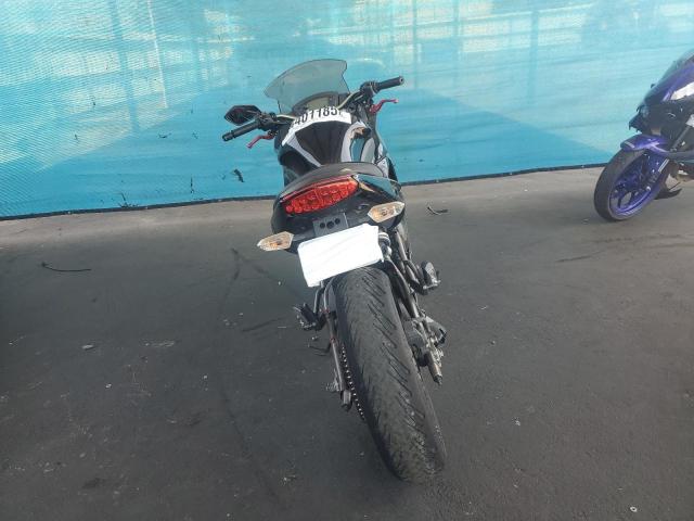 JKAEXEC149DA37946 - 2009 KAWASAKI EX650 C BLACK photo 4