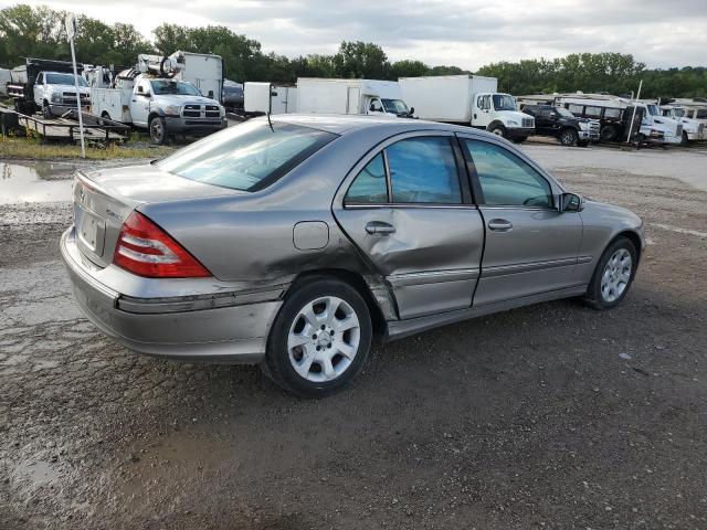 WDBRF87H96F804706 - 2006 MERCEDES-BENZ C 350 4MATIC GRAY photo 3