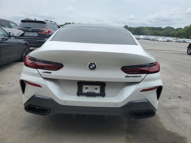 WBAGV8C06NCG91048 - 2022 BMW M850XI WHITE photo 6
