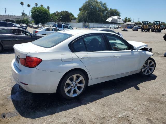 WBA3A9C50DF476013 - 2013 BMW 335 I WHITE photo 3