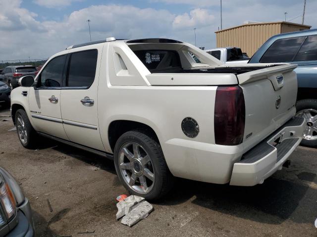 3GYVKNEF2AG227563 - 2010 CADILLAC ESCALADE EXT PREMIUM CREAM photo 2