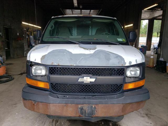 1GCGG25V671108640 - 2007 CHEVROLET EXPRESS G2 WHITE photo 5