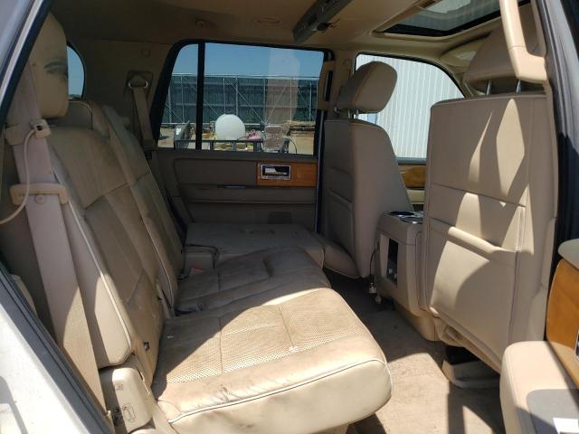 5LMFU28508LJ12942 - 2008 LINCOLN NAVIGATOR WHITE photo 11